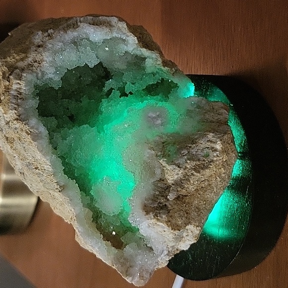 Natural Raw Quartz Geode - NWOT - Picture 10 of 16